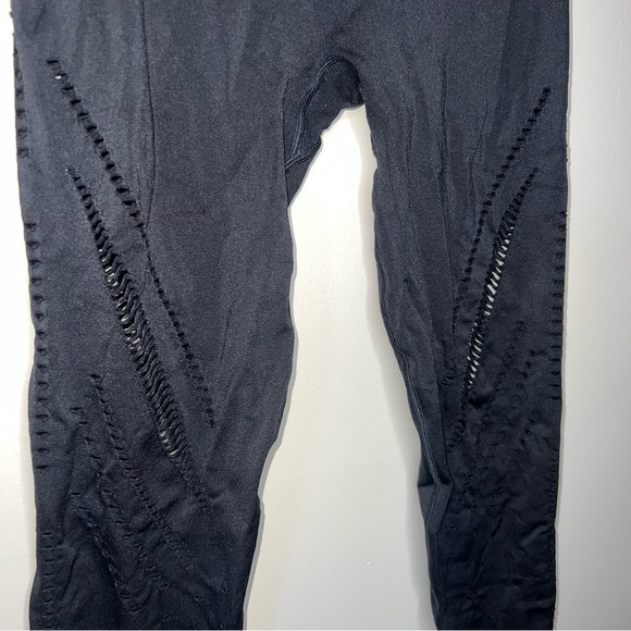 Victoria’s Secret Victoria Sport Black Seamless Laser Cutout Leggings Size XL - Picture 8 of 13